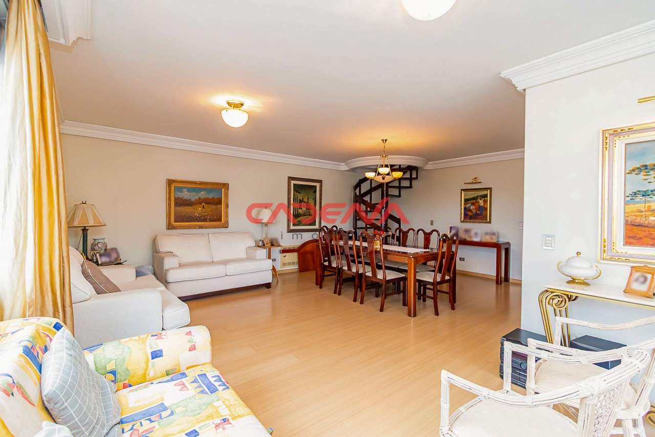 Cobertura à venda no Mercês: 