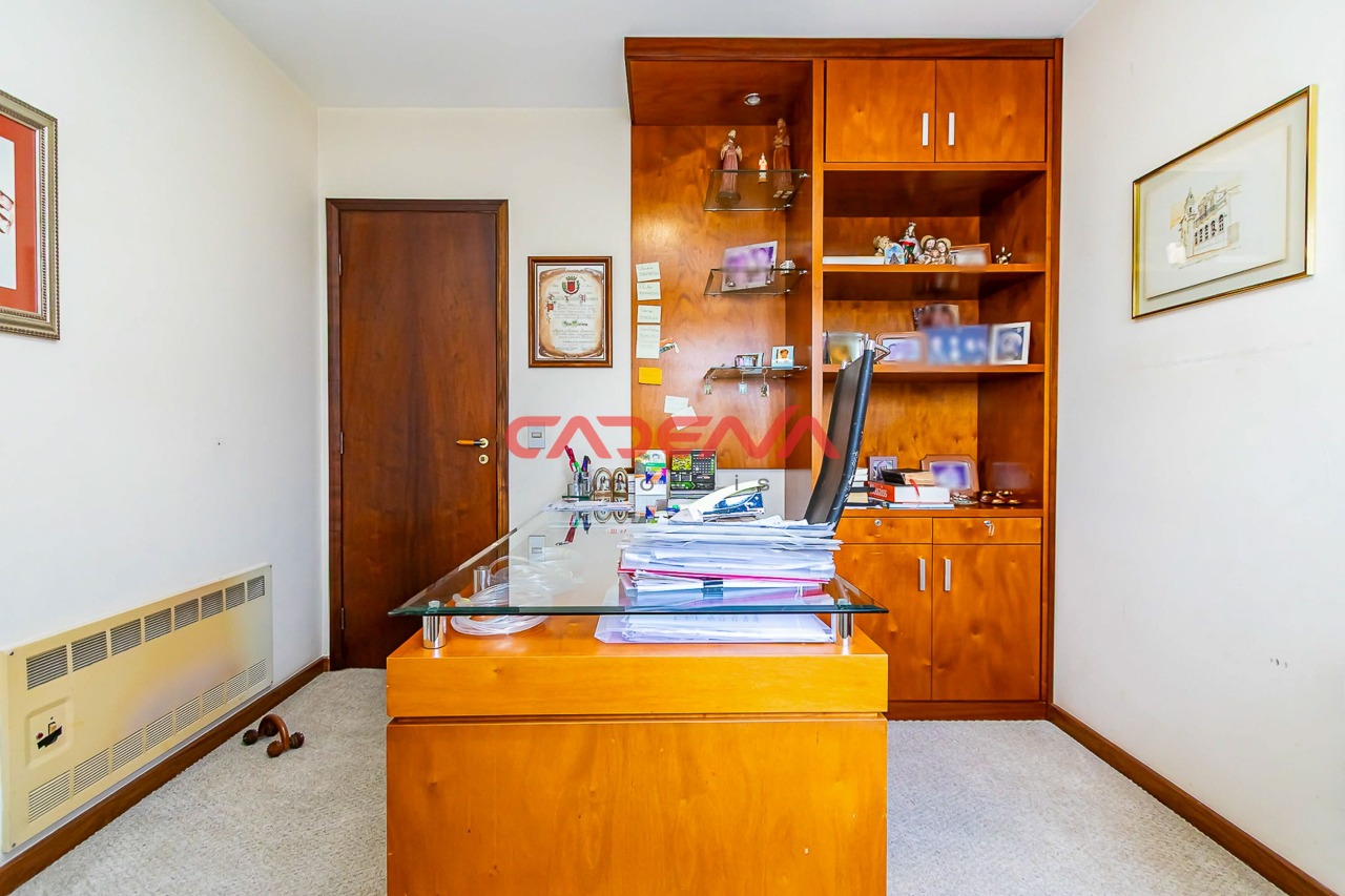 Cobertura à venda no Mercês: 