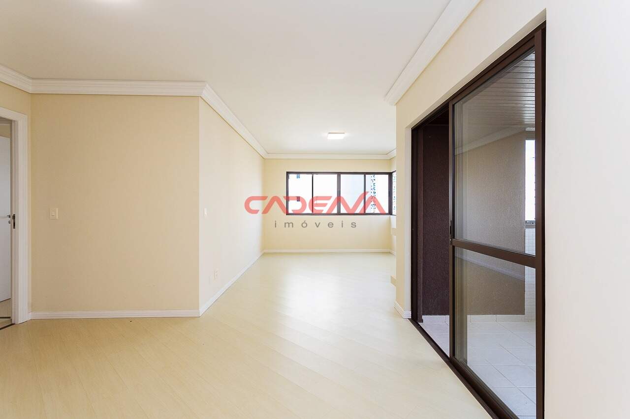 Apartamento para aluguel no Mossunguê: 