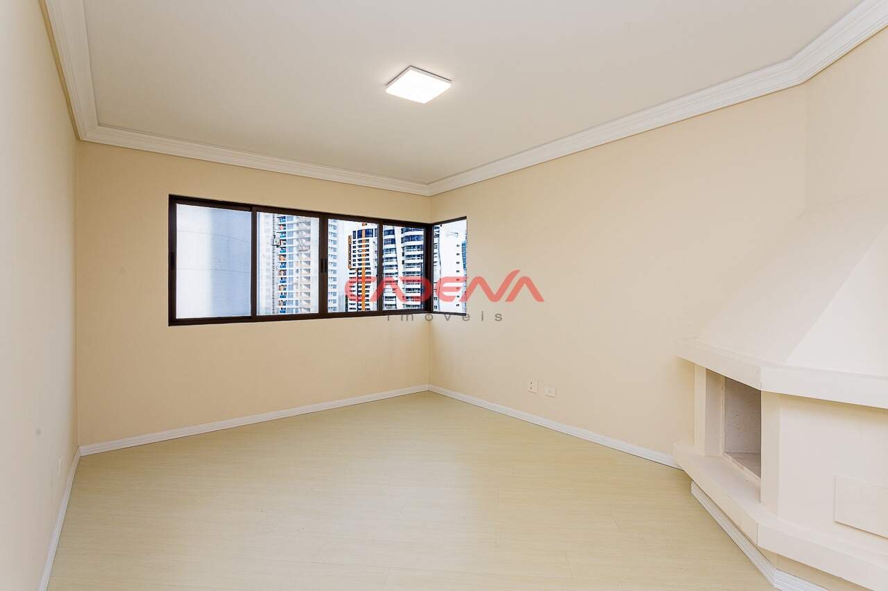 Apartamento para aluguel no Mossunguê: 
