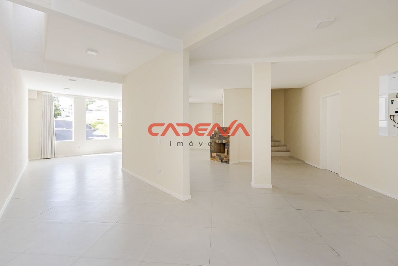 Casa em condomínio fechado para aluguel no Santo Inácio: 