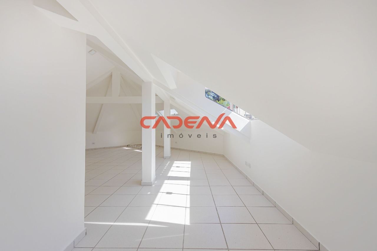 Casa em condomínio fechado para aluguel no Santo Inácio: 