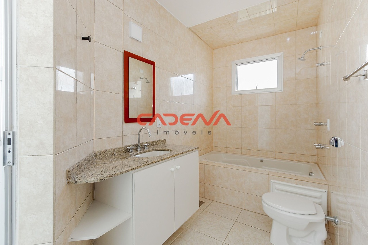 Casa em condomínio fechado para aluguel no Santo Inácio: 