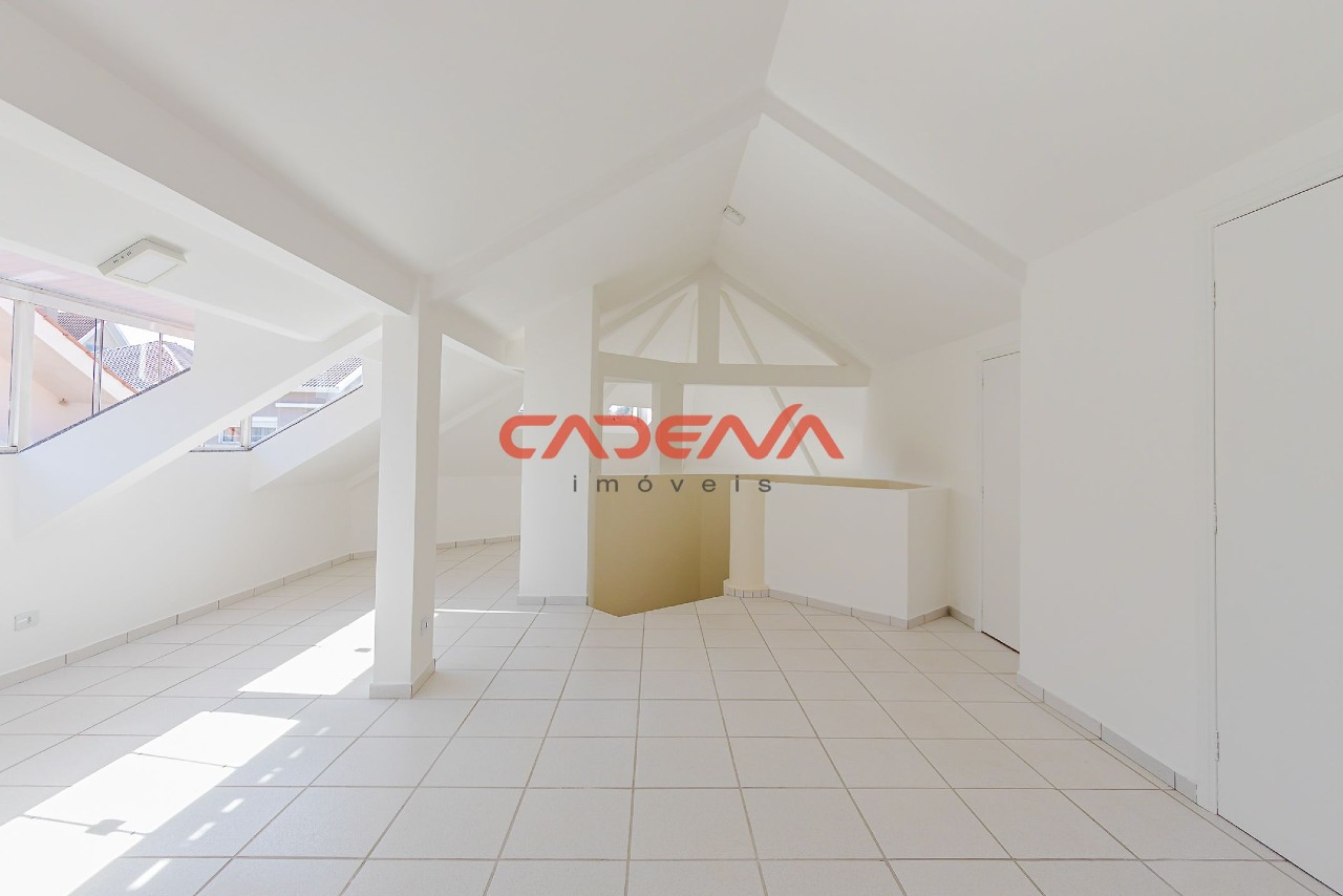 Casa em condomínio fechado para aluguel no Santo Inácio: 