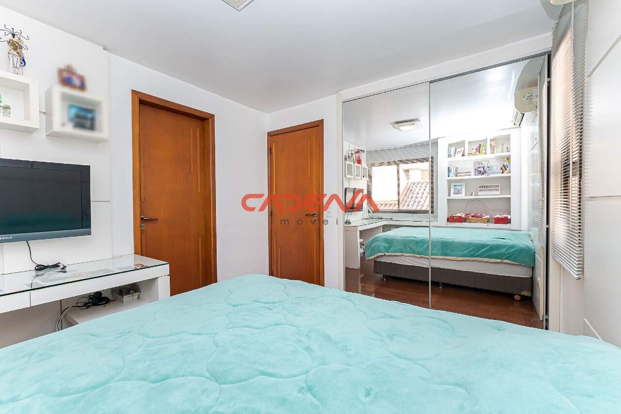 Casa em condomínio fechado à venda no Seminário: 