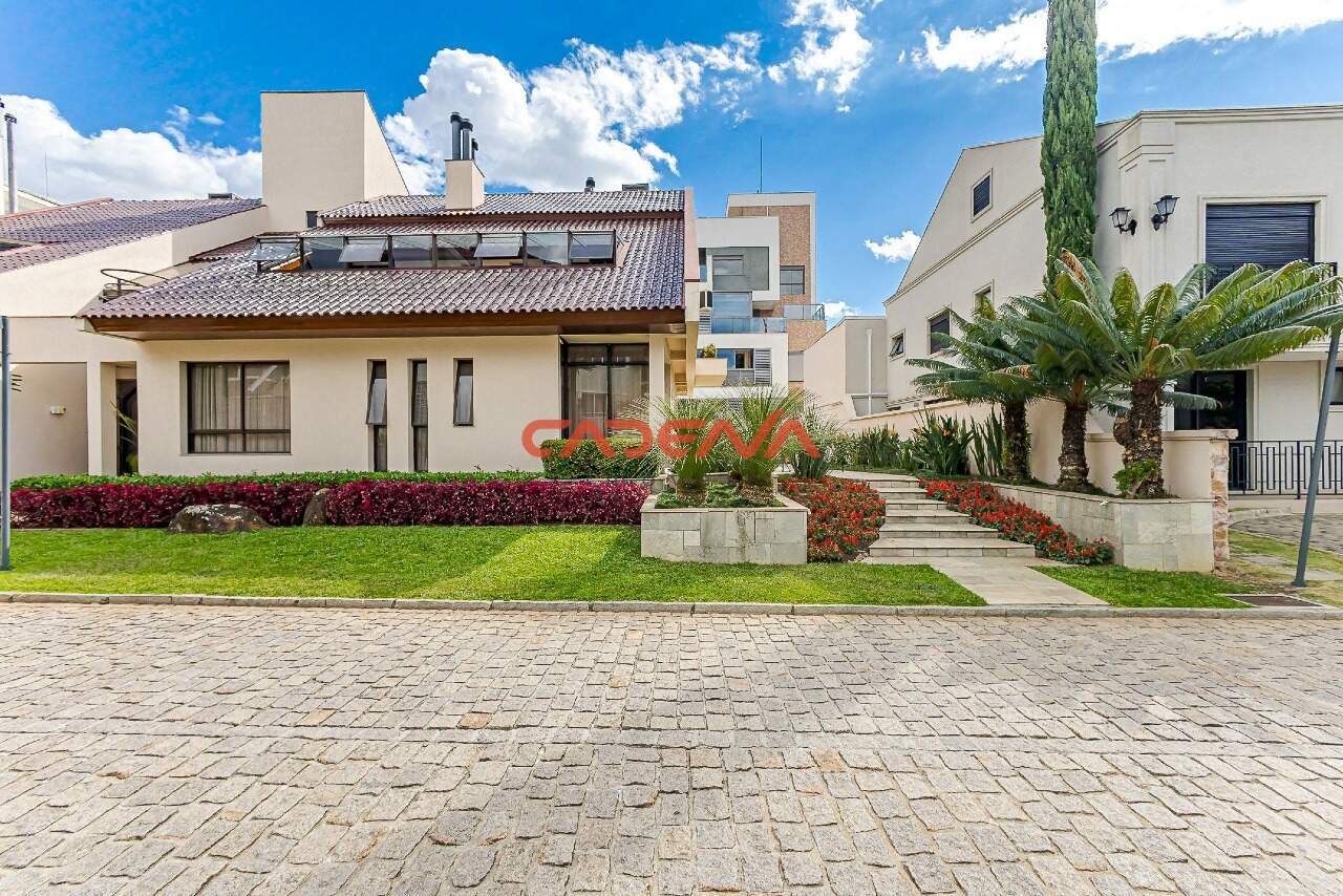 Casa em condomínio fechado à venda no Seminário: 