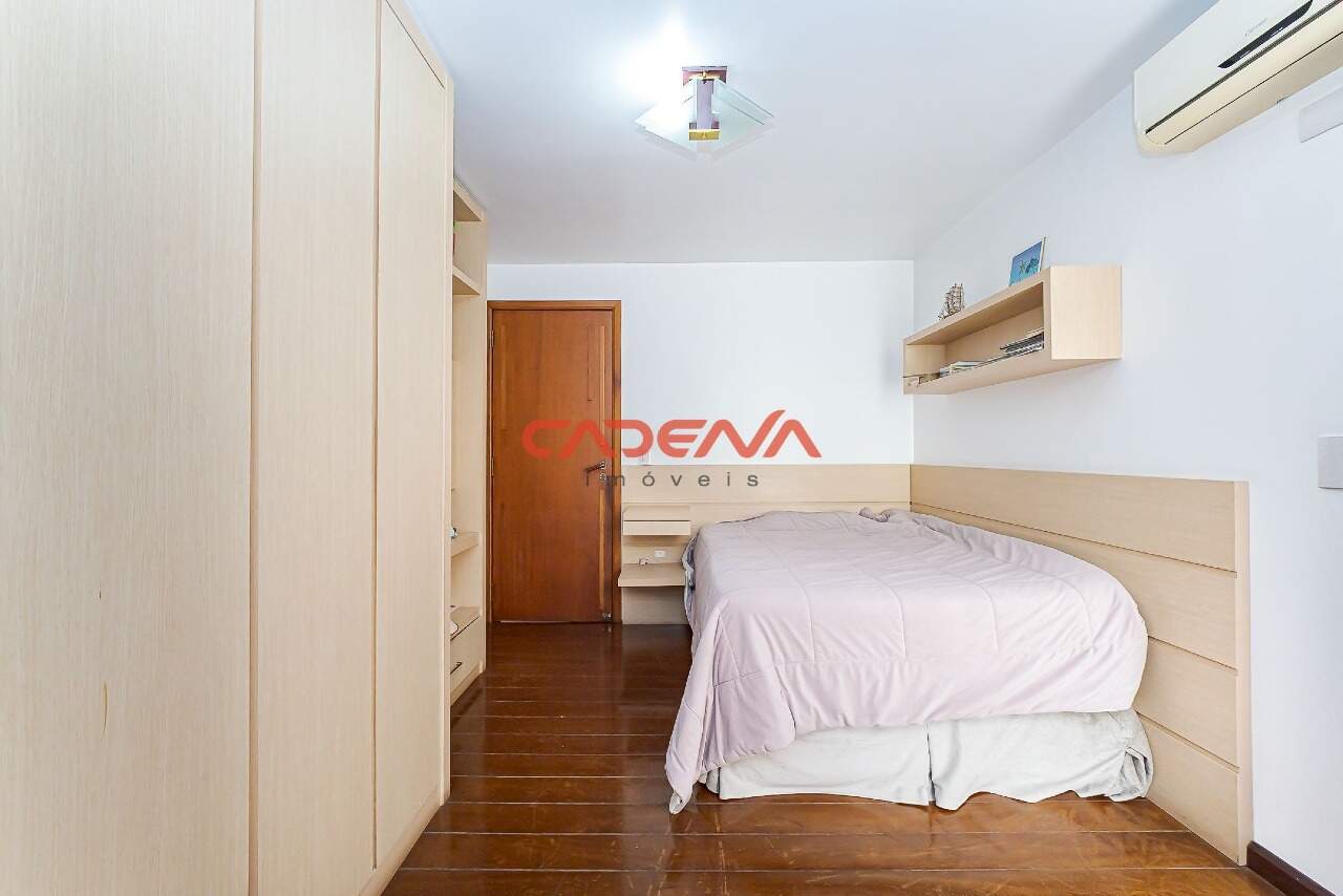 Casa em condomínio fechado à venda no Seminário: 