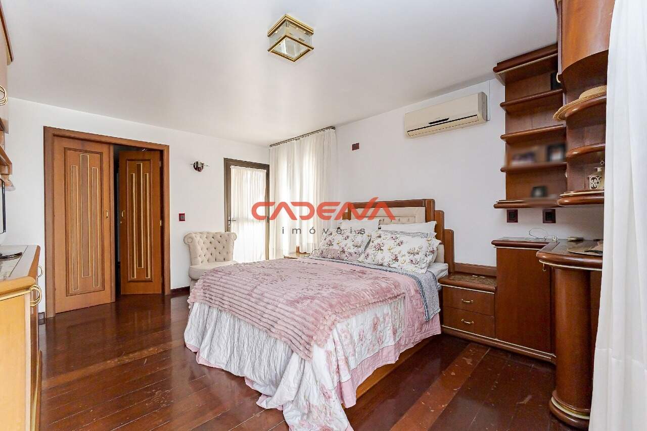 Casa em condomínio fechado à venda no Seminário: 