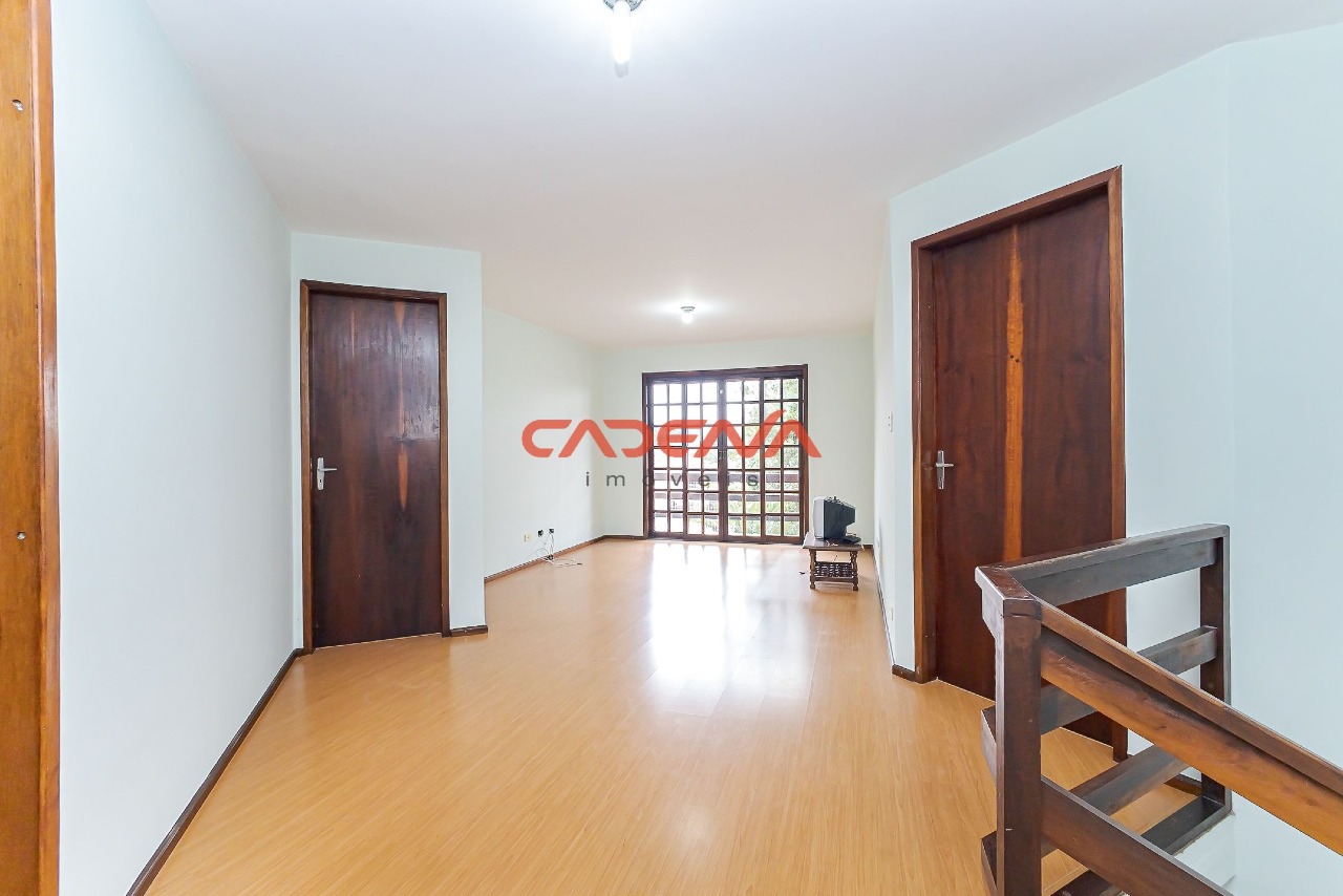 Casa à venda no Cajuru: 