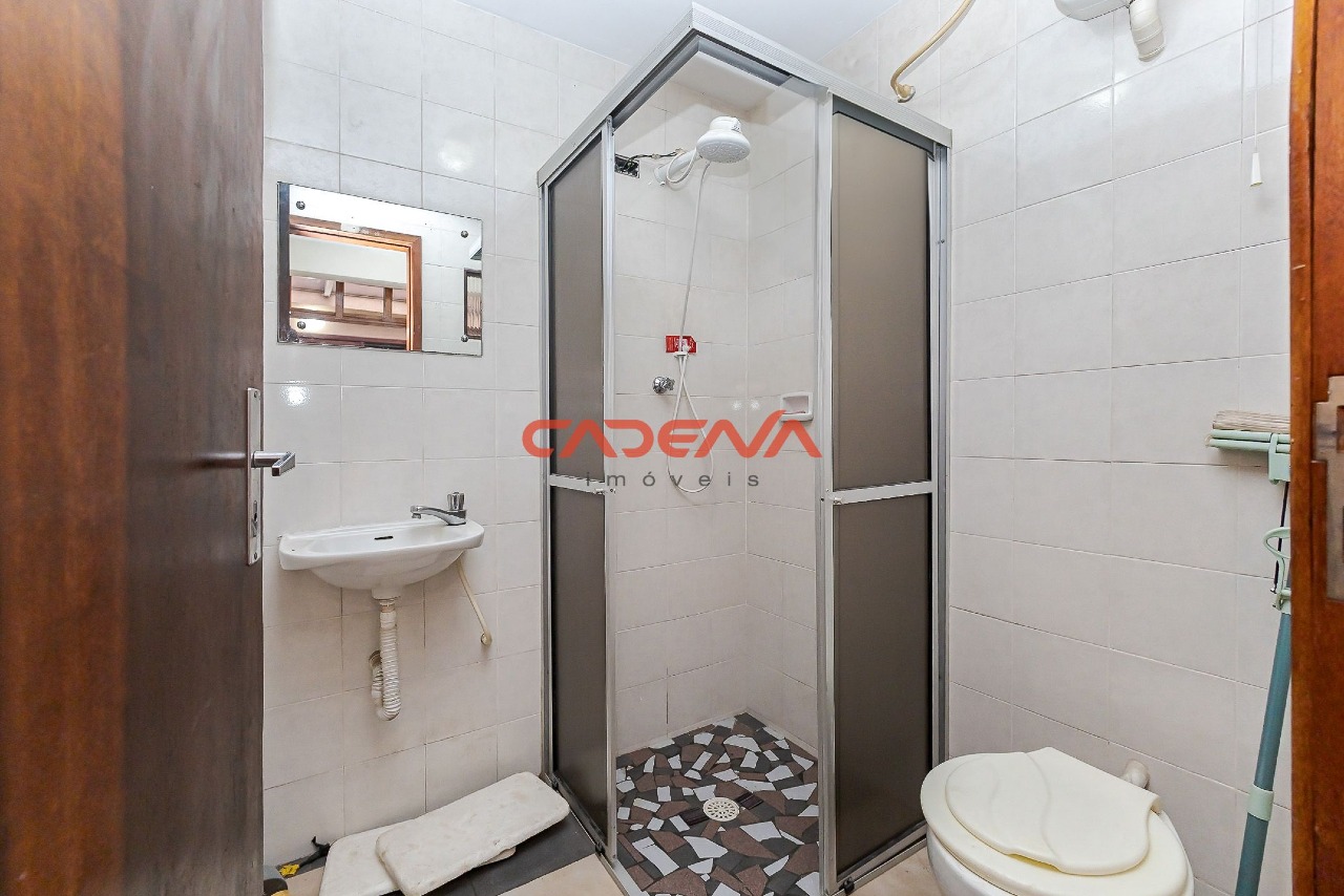 Casa à venda no Cajuru: 