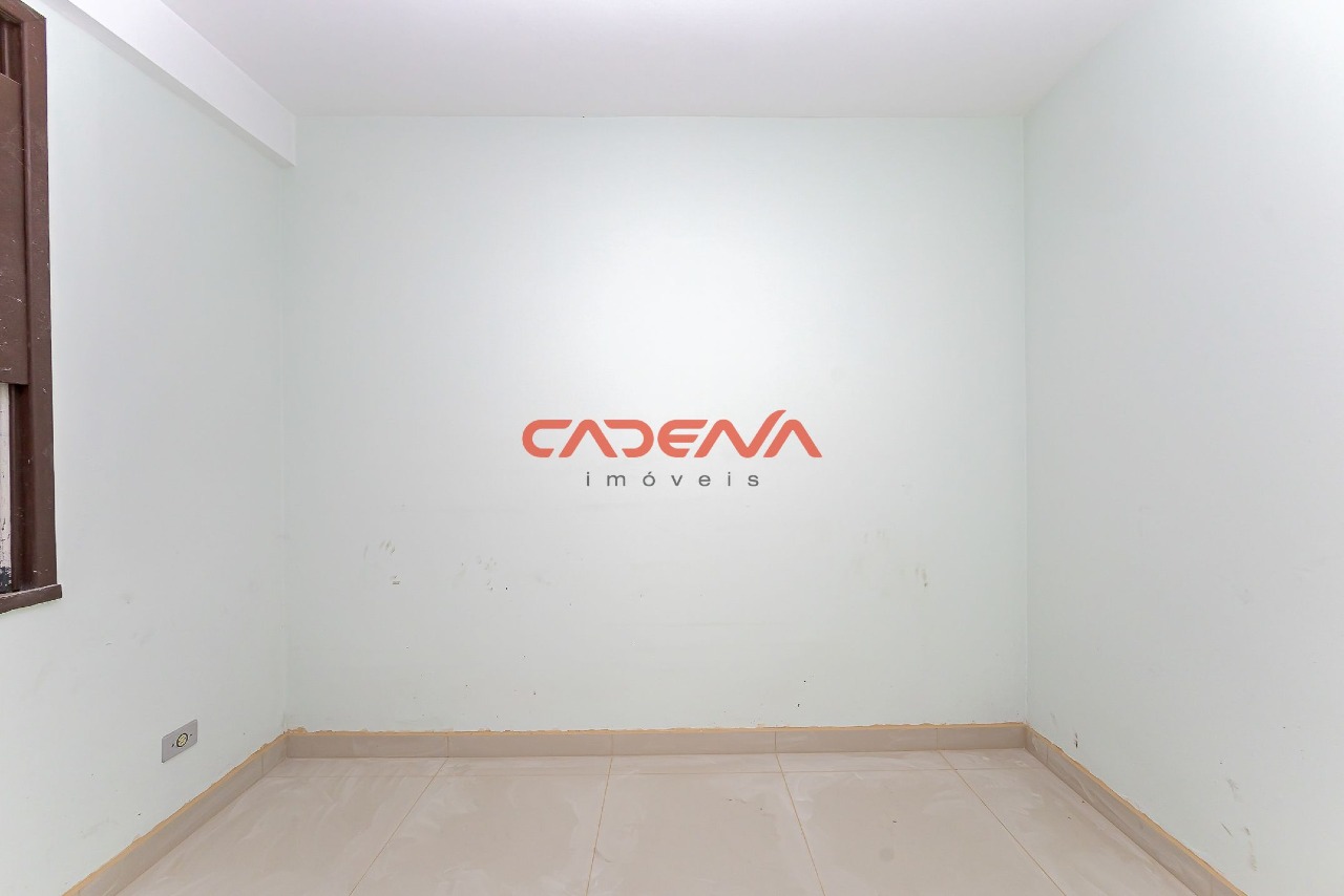 Casa à venda no Cajuru: 