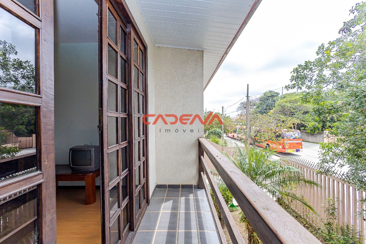 Casa à venda no Cajuru: 