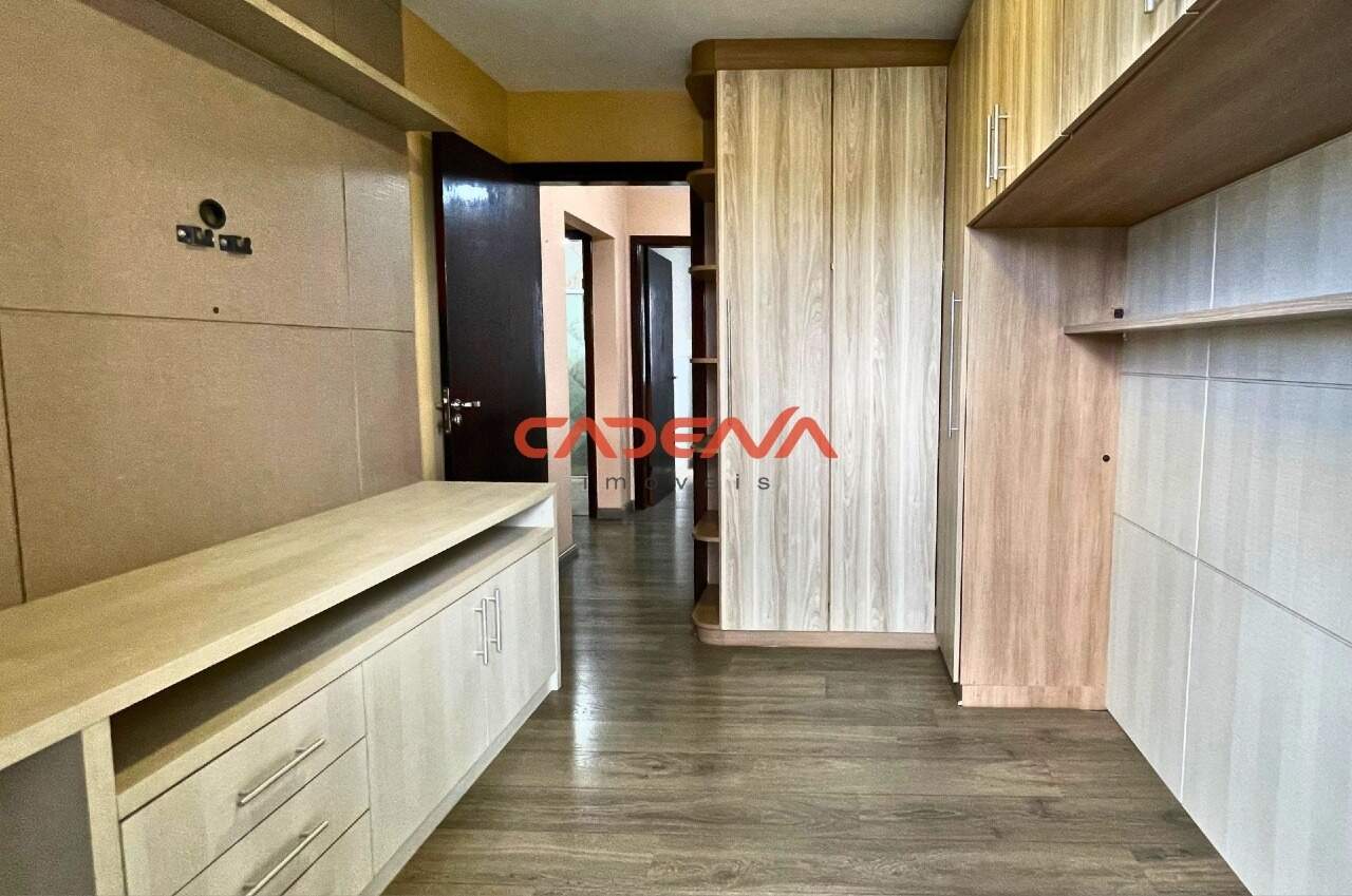 Sobrado à venda no Hauer: 
