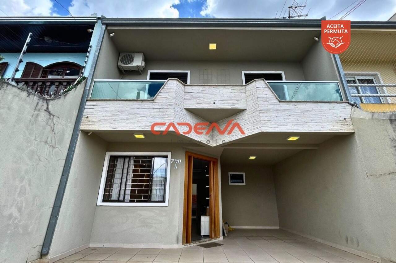 Sobrado à venda no Hauer: 