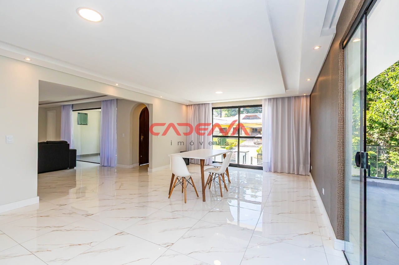 Casa à venda no Pilarzinho: 