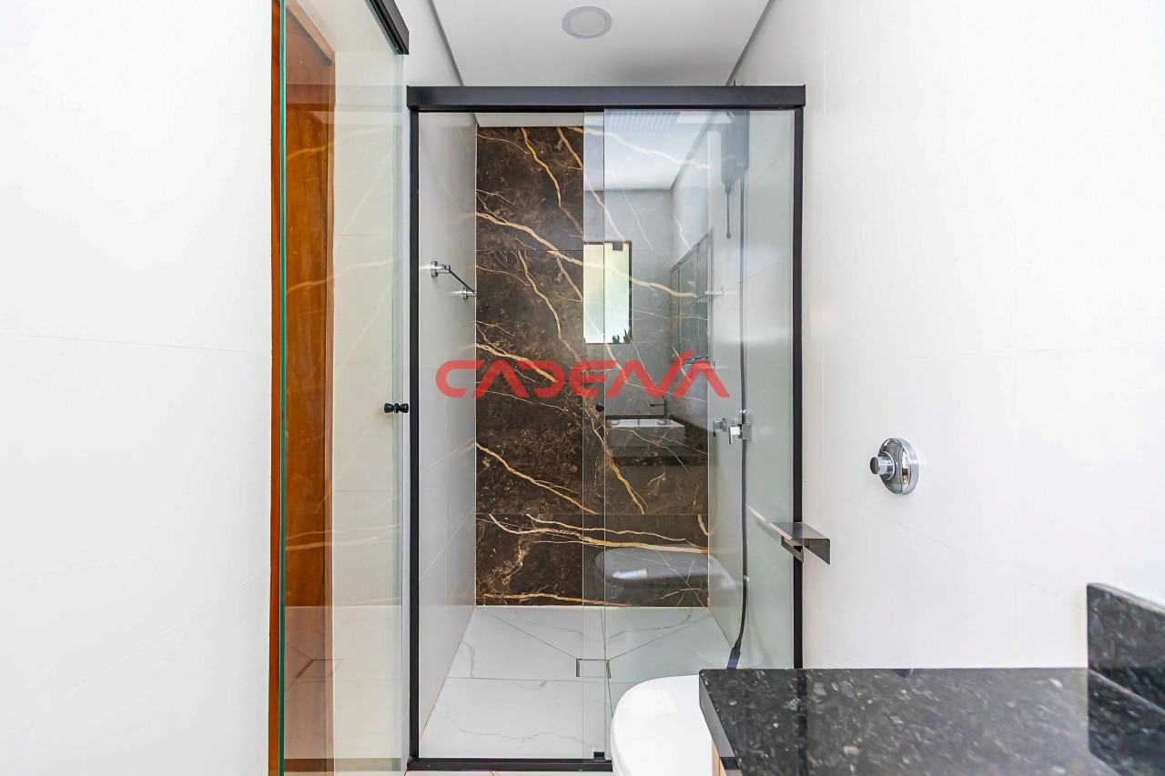 Casa à venda no Pilarzinho: 