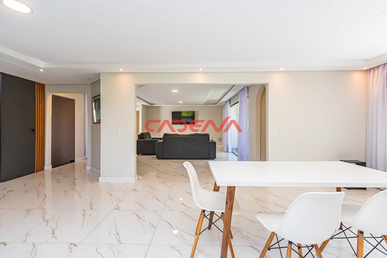 Casa à venda no Pilarzinho: 