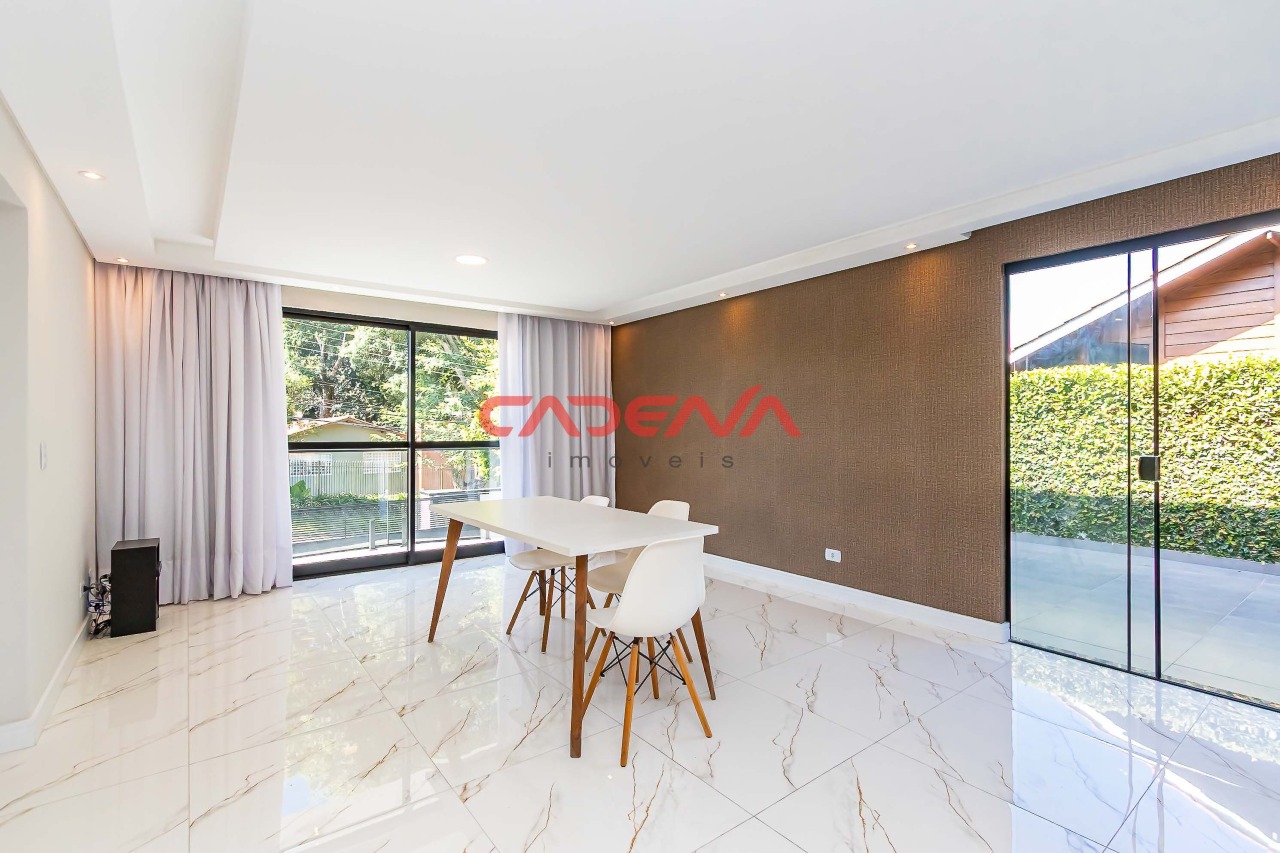 Casa à venda no Pilarzinho: 