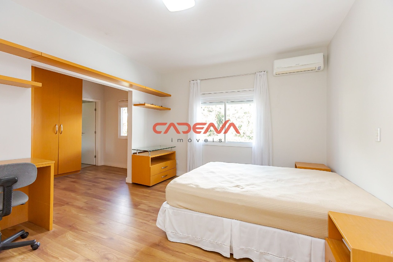 Casa para aluguel no Campo Comprido: 