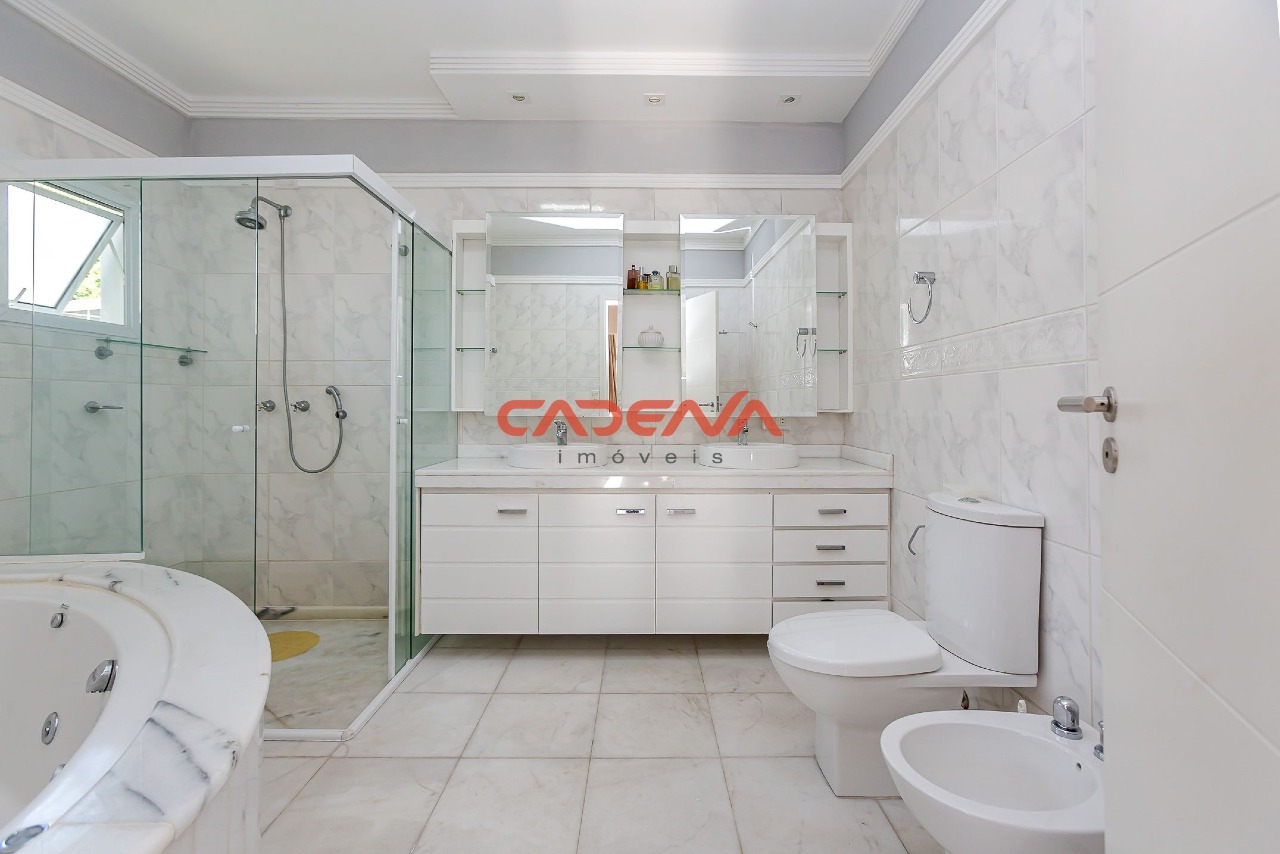 Casa para aluguel no Campo Comprido: 