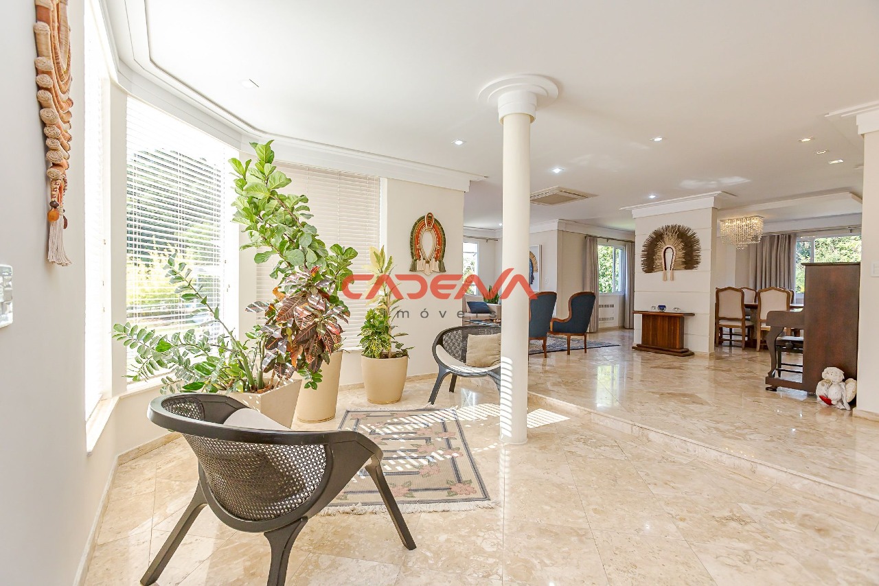 Casa para aluguel no Campo Comprido: 