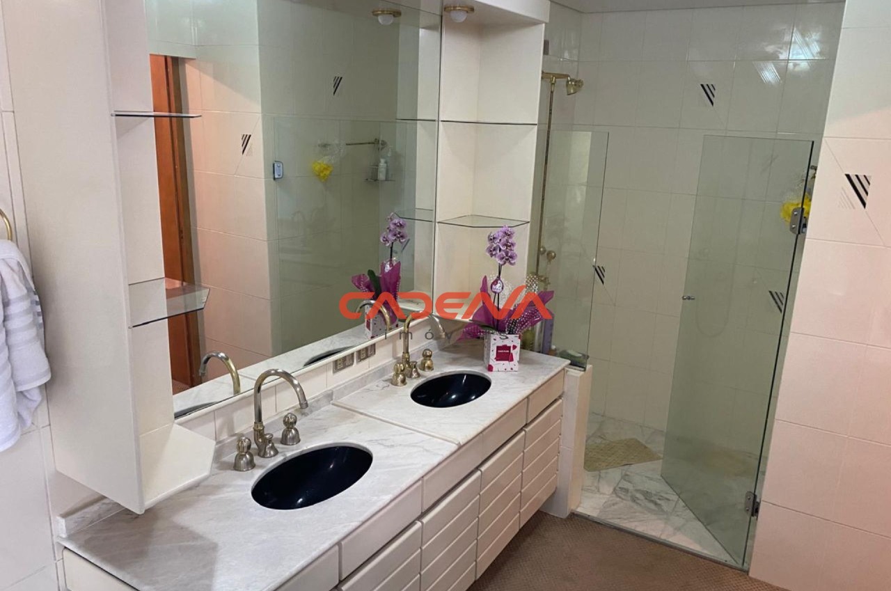 Casa à venda no Bigorrilho: 