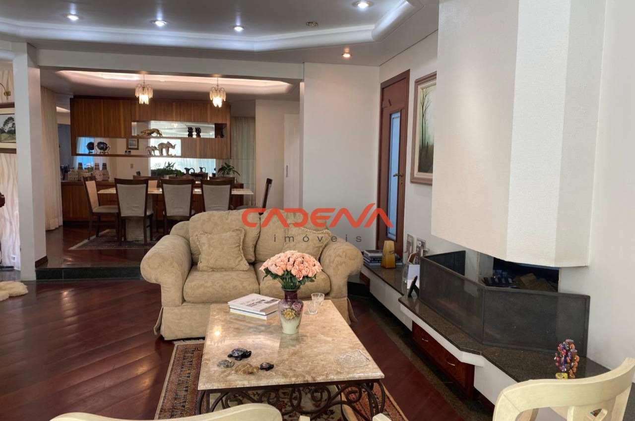 Casa à venda no Bigorrilho: 