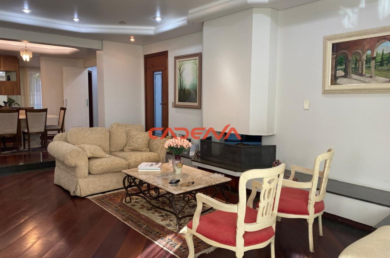 Casa à venda no Bigorrilho: 