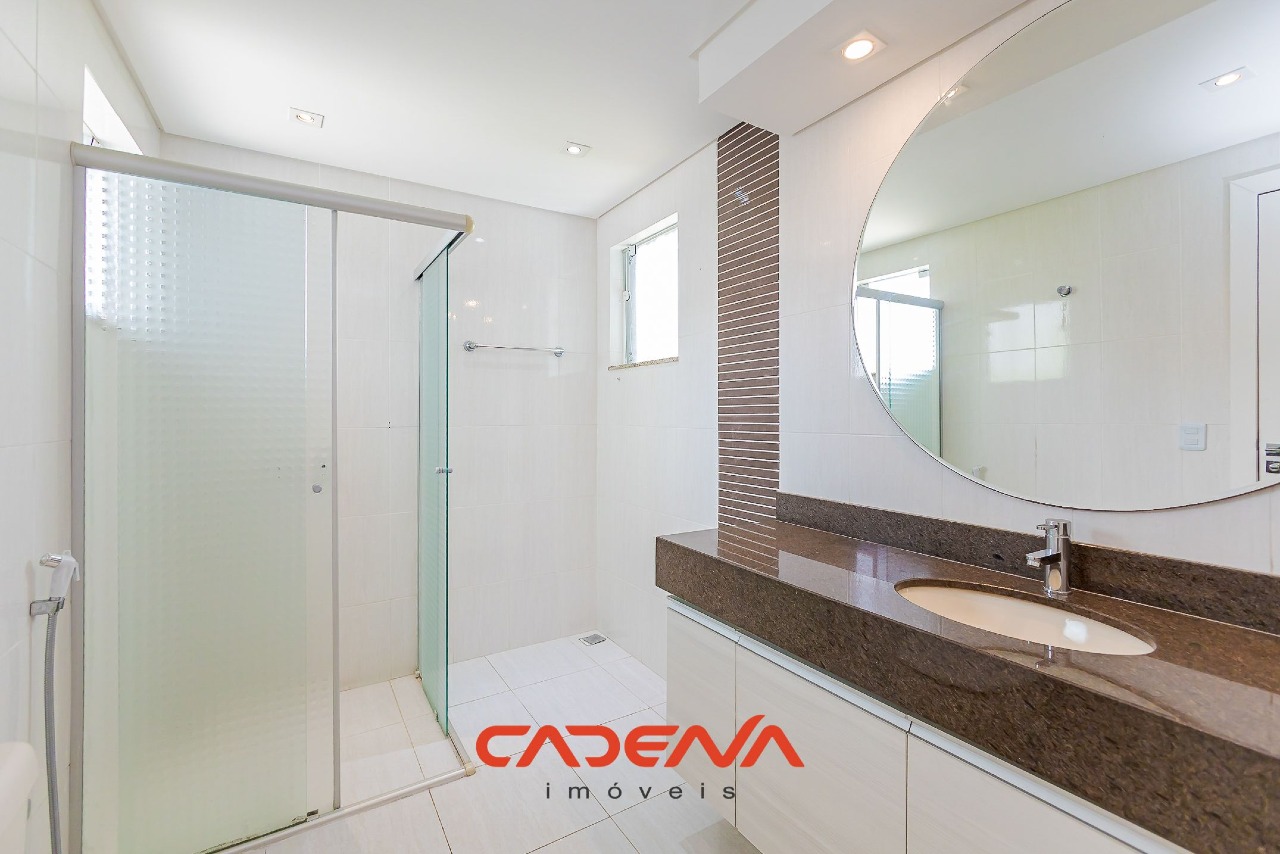 Casa para aluguel no Campo Comprido: 