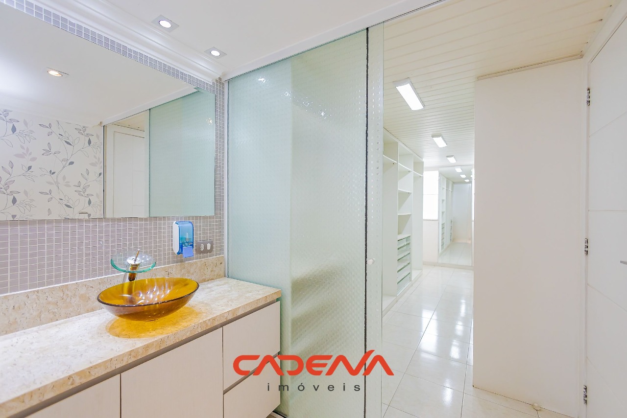 Casa para aluguel no Campo Comprido: 