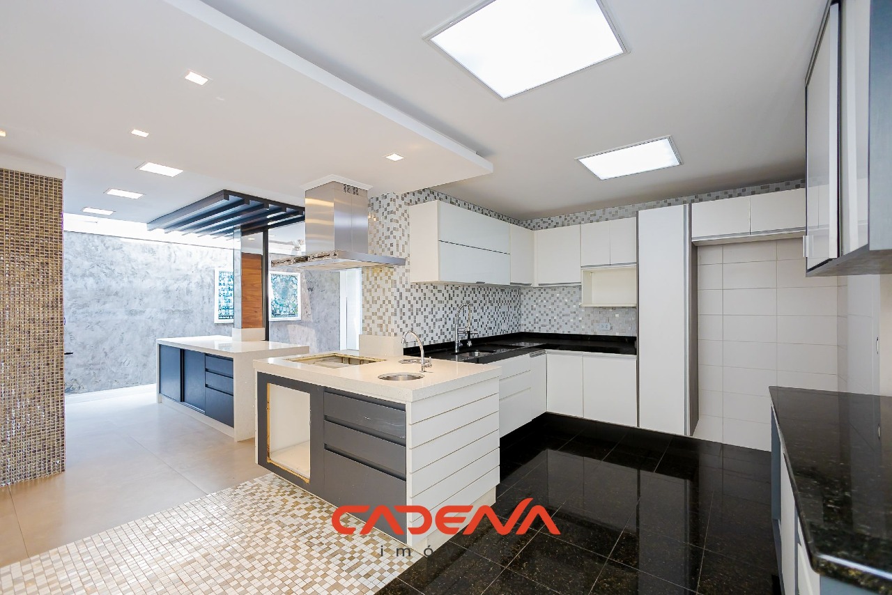 Casa para aluguel no Campo Comprido: 