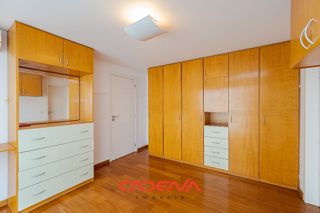 Casa para aluguel no Campo Comprido: 