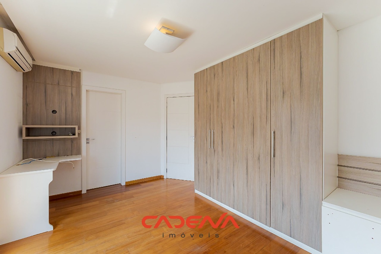 Casa para aluguel no Campo Comprido: 