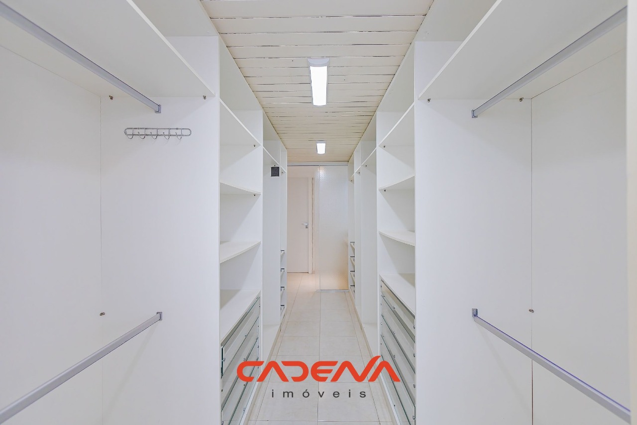 Casa para aluguel no Campo Comprido: 