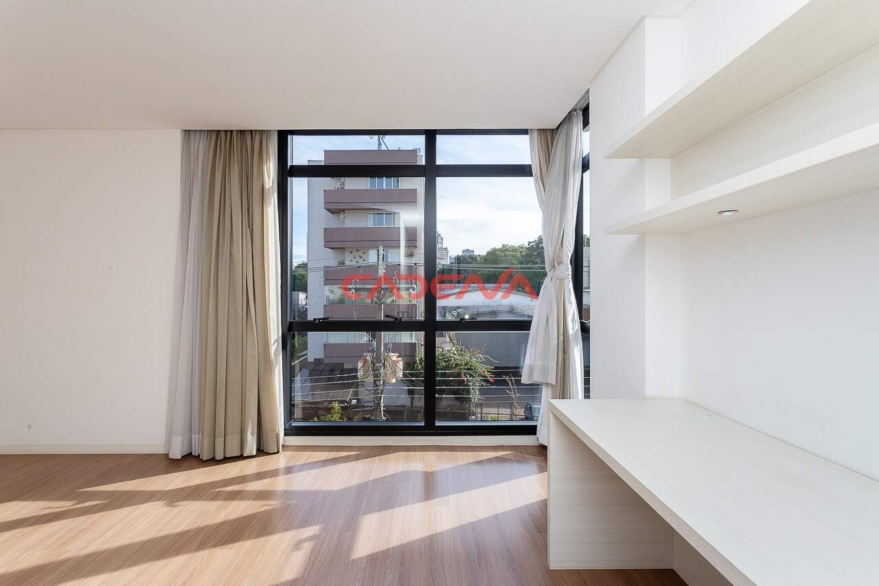 Apartamento à venda no Mercês: 