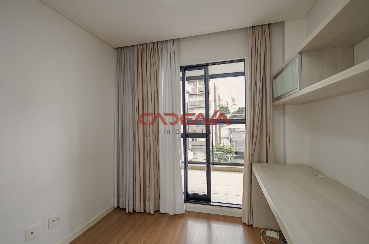 Apartamento à venda no Mercês: 