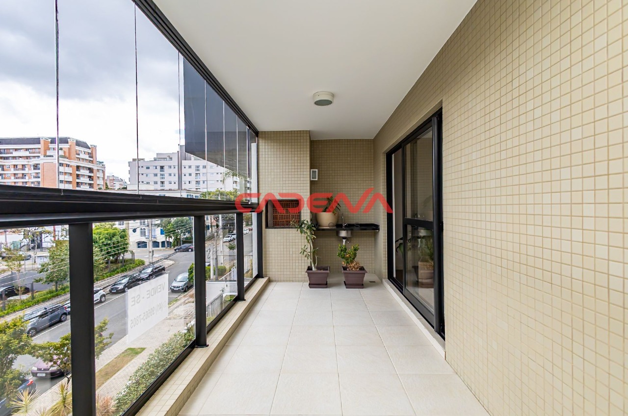 Apartamento à venda no Mercês: 