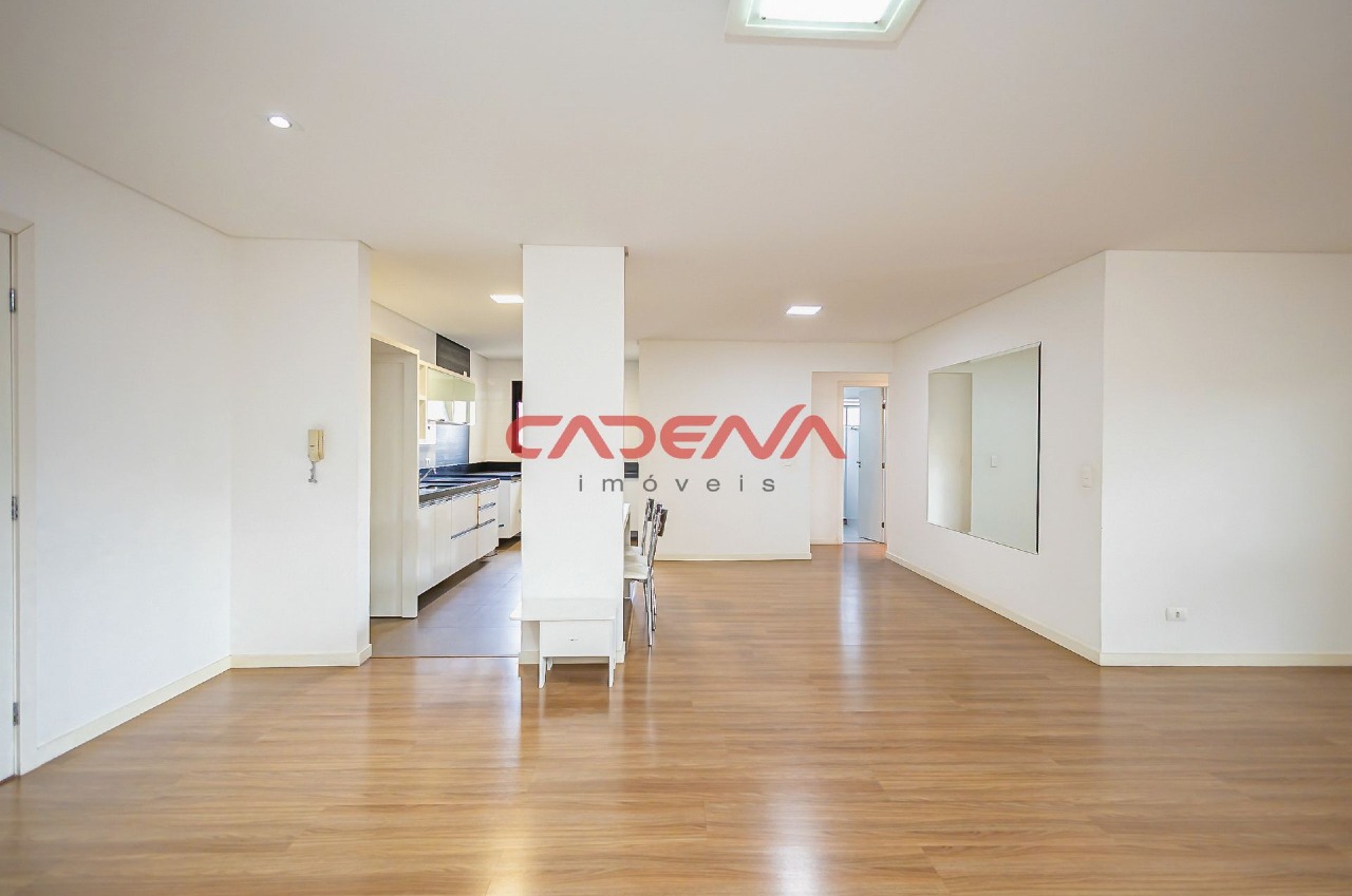 Apartamento à venda no Mercês: 