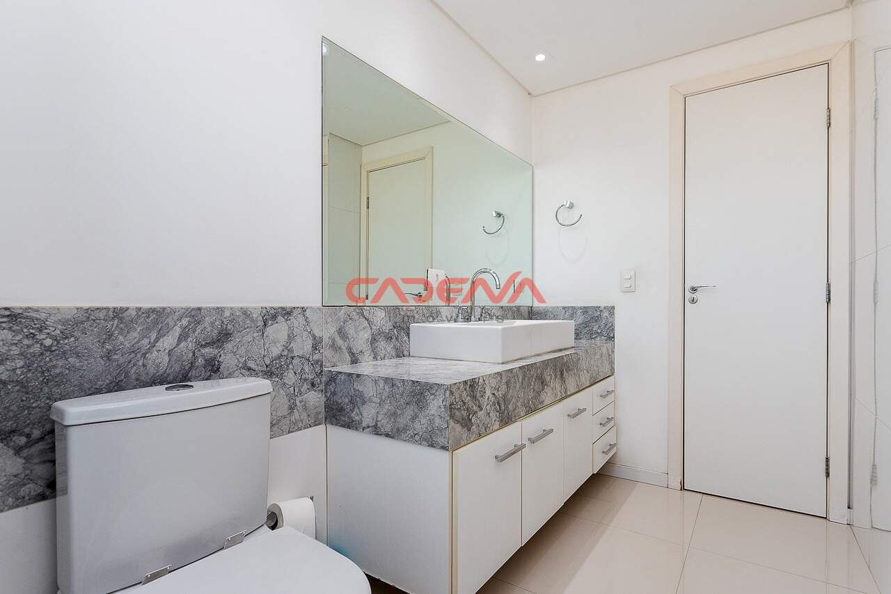 Apartamento à venda no Mercês: 