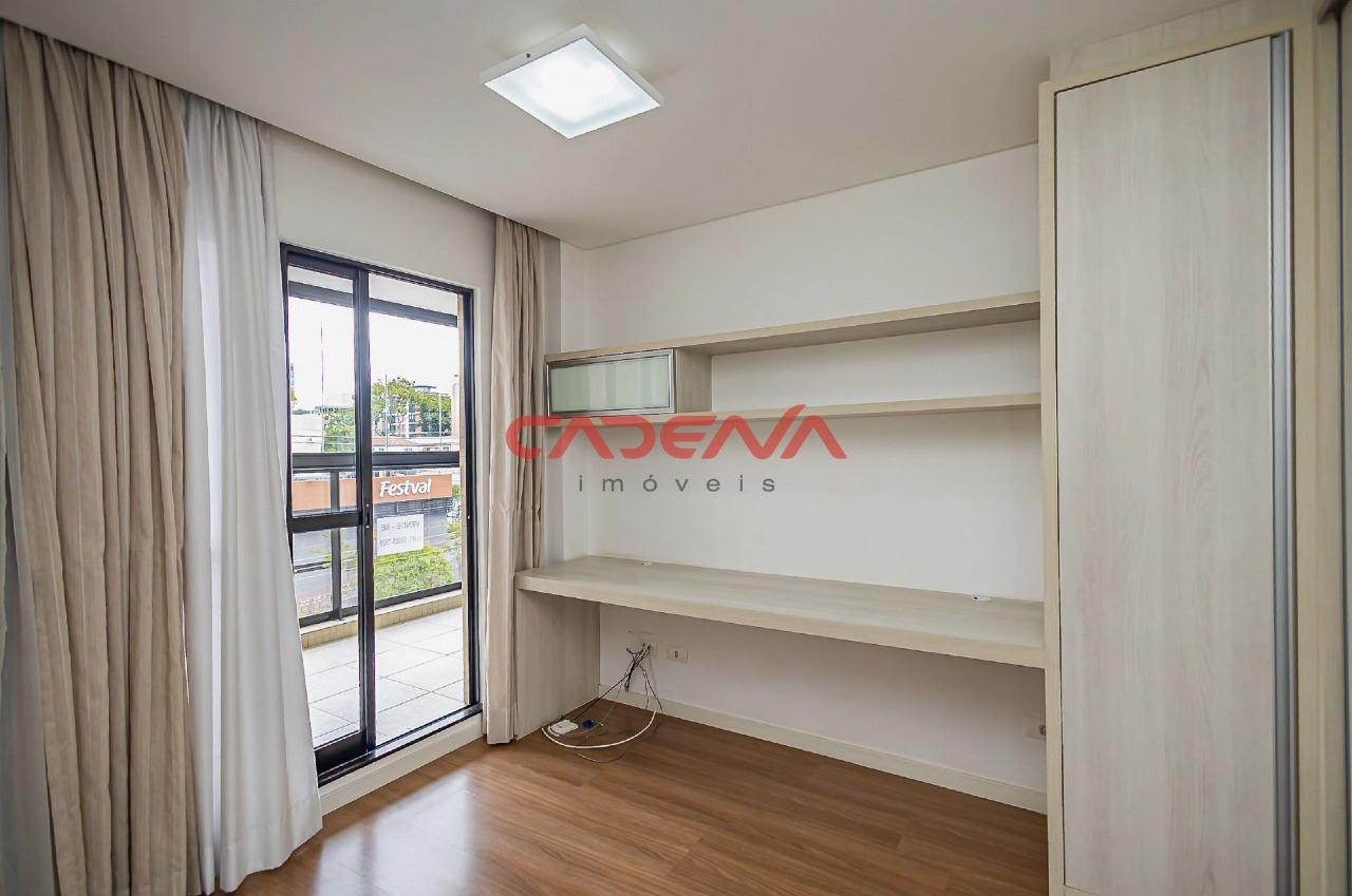 Apartamento à venda no Mercês: 