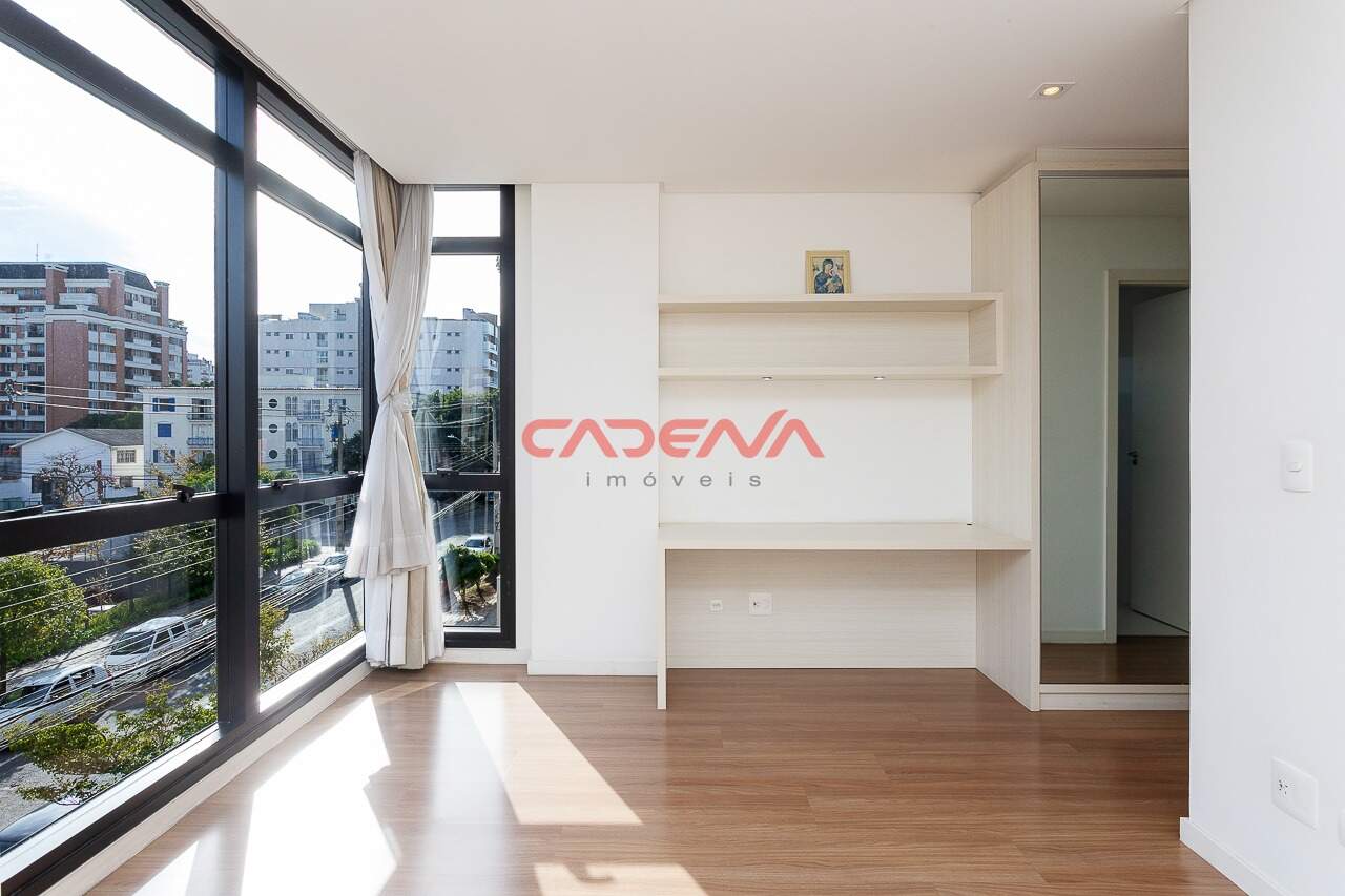 Apartamento à venda no Mercês: 