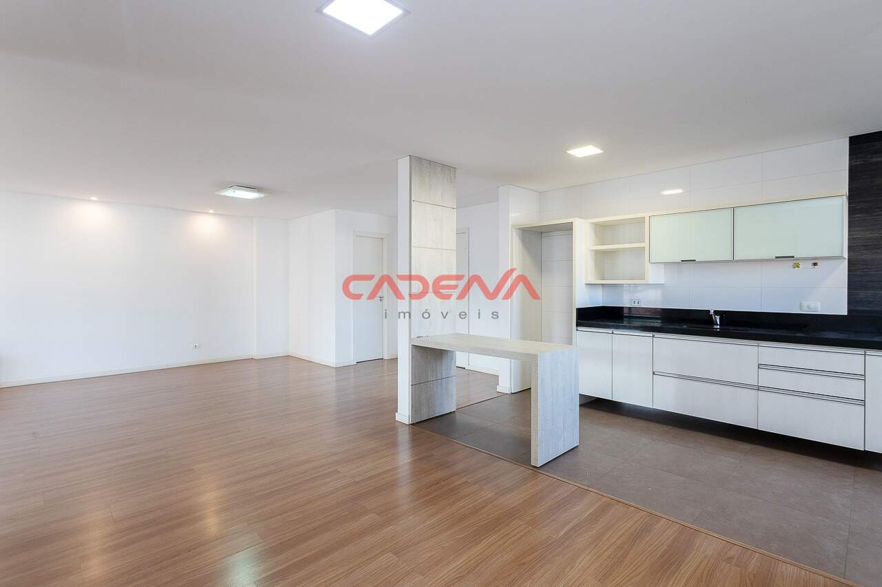Apartamento à venda no Mercês: 