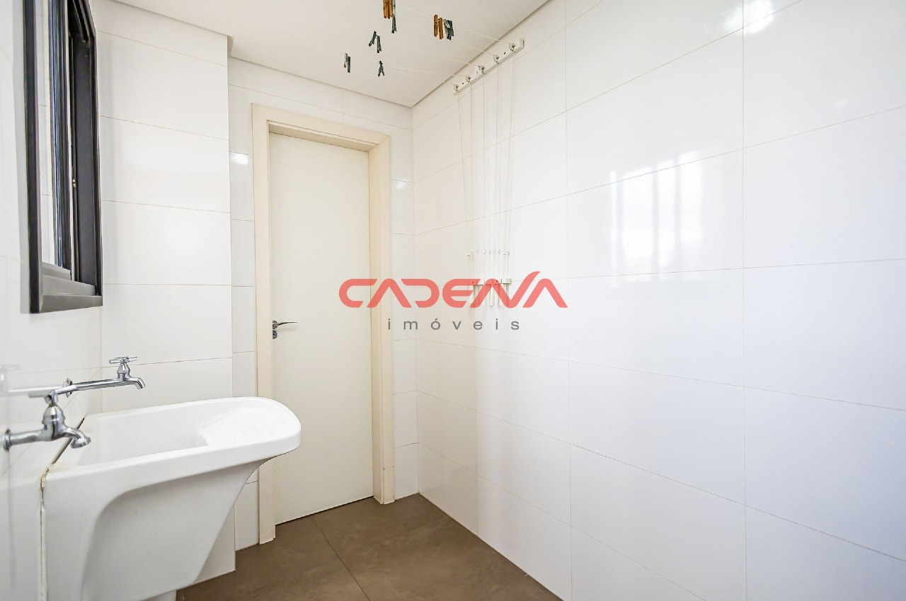 Apartamento à venda no Mercês: 