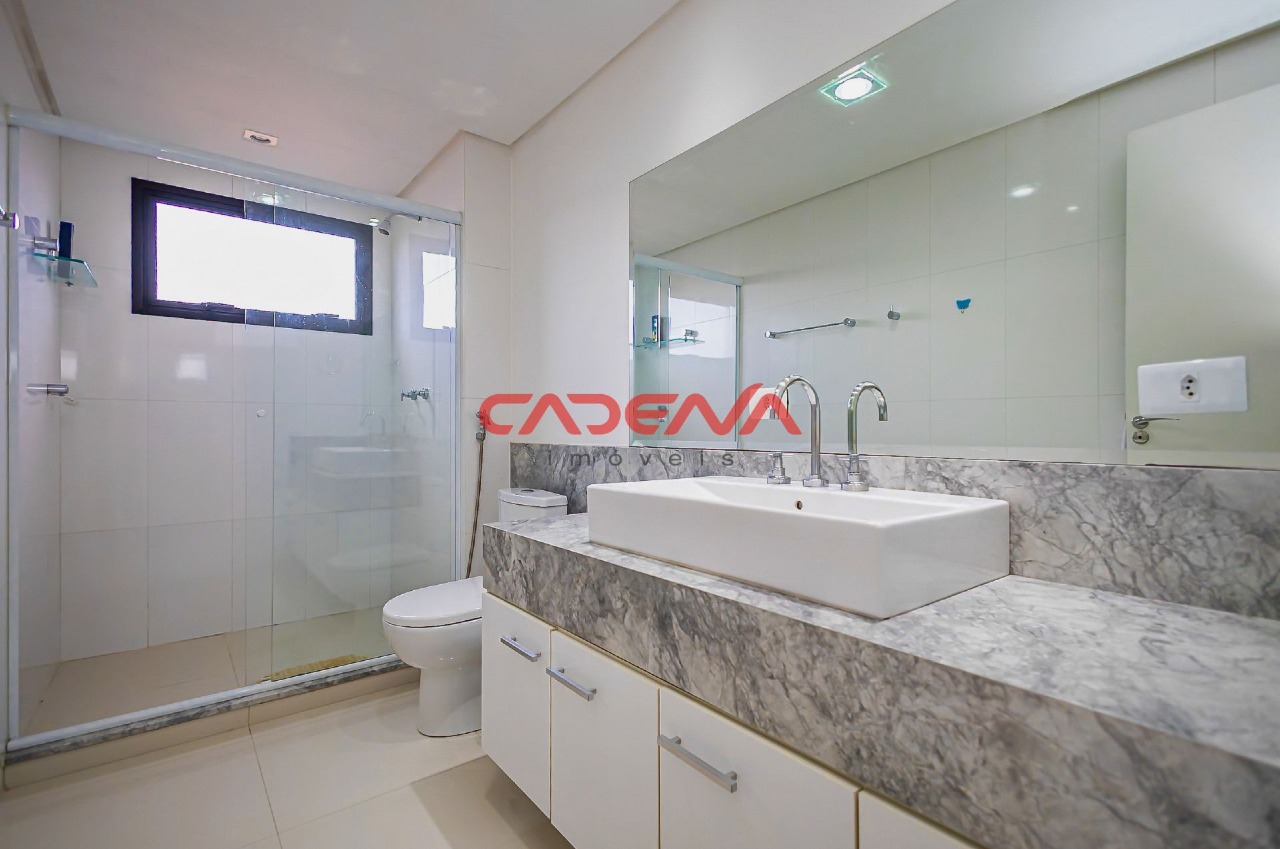 Apartamento à venda no Mercês: 