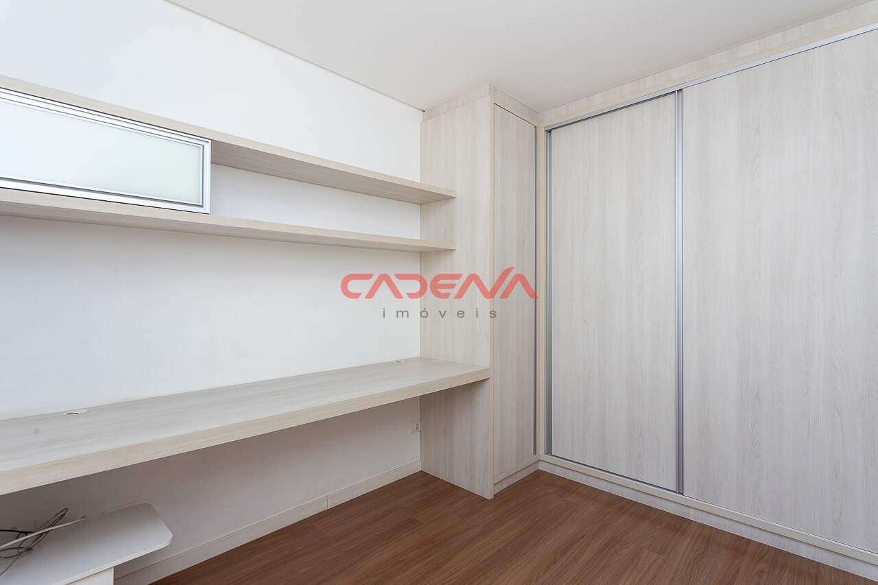 Apartamento à venda no Mercês: 