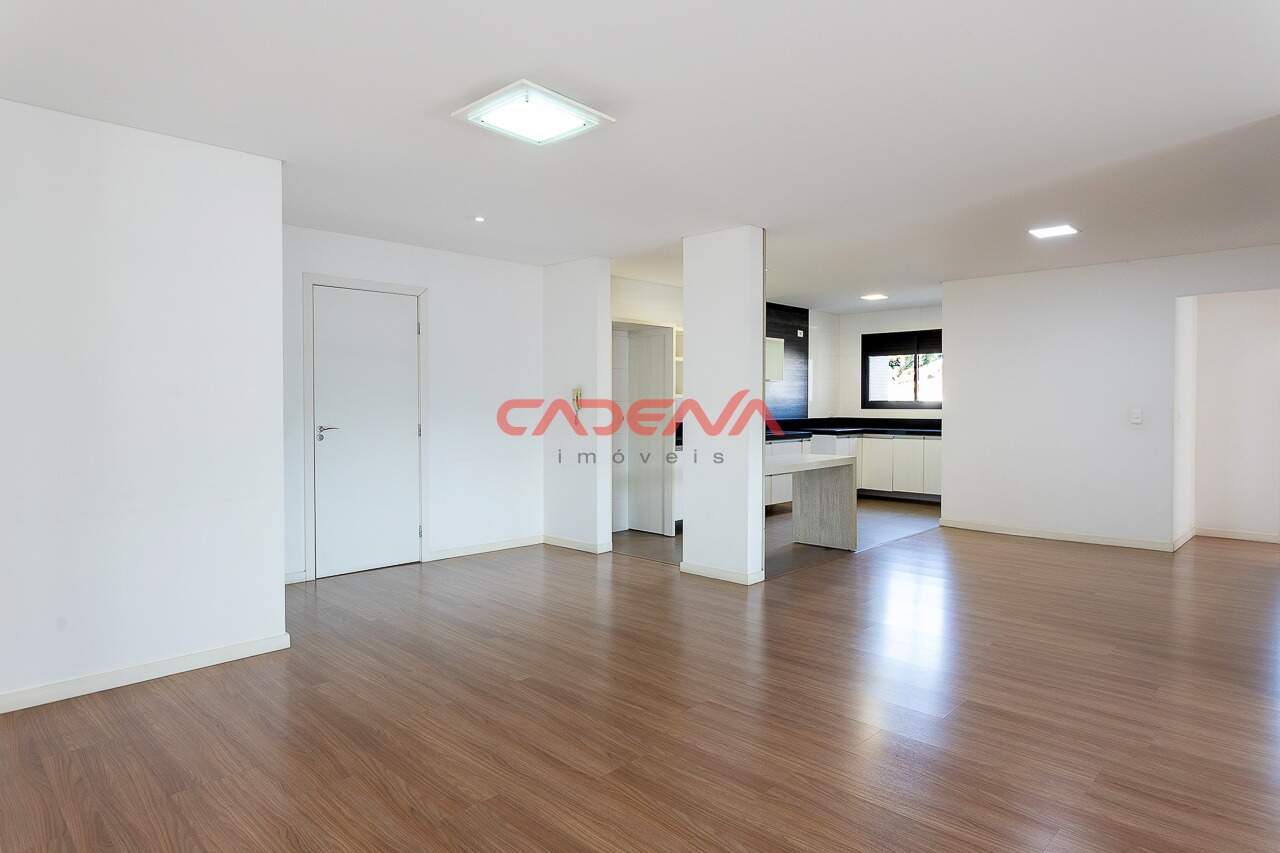Apartamento à venda no Mercês: 