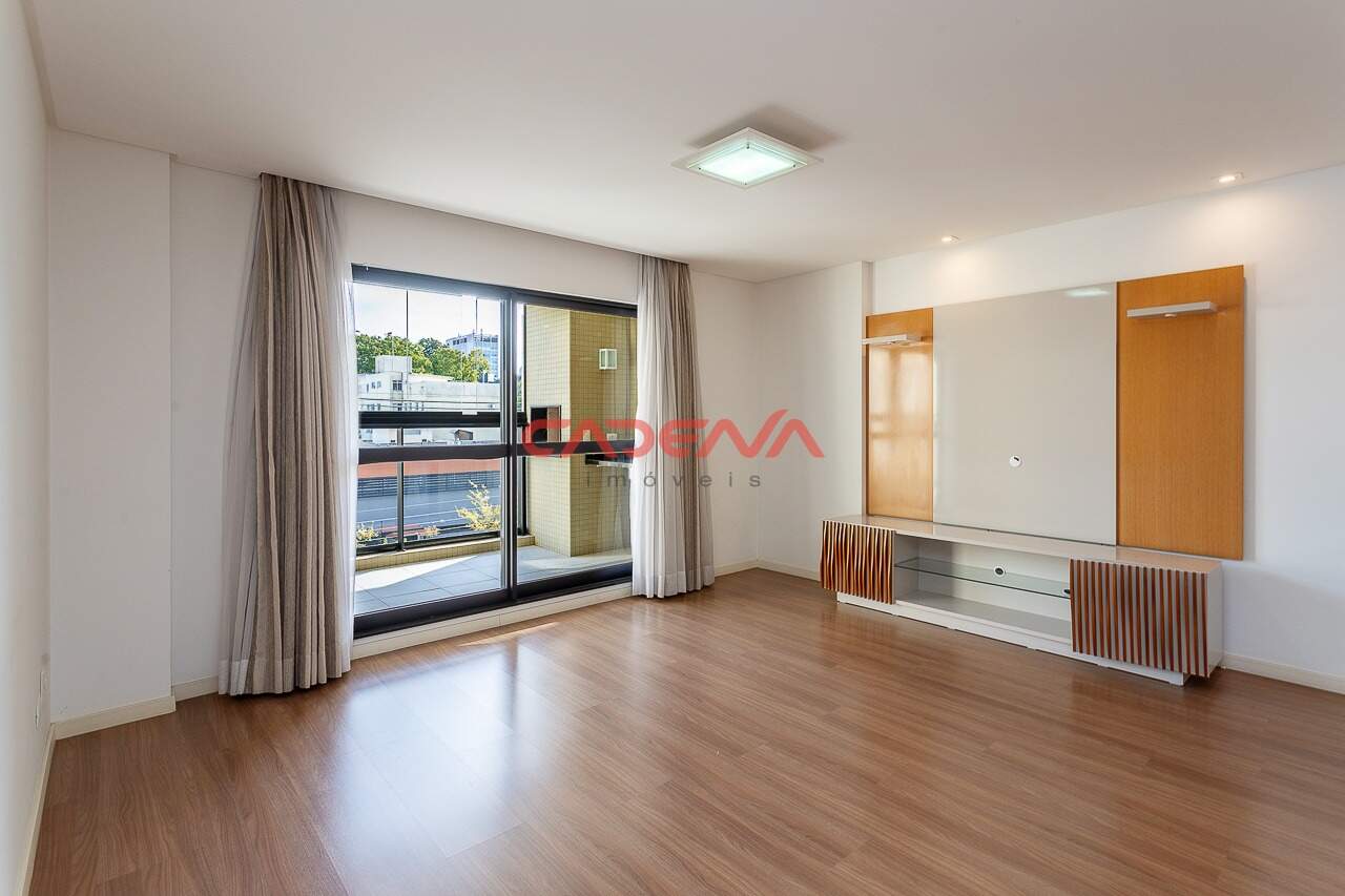 Apartamento à venda no Mercês: 