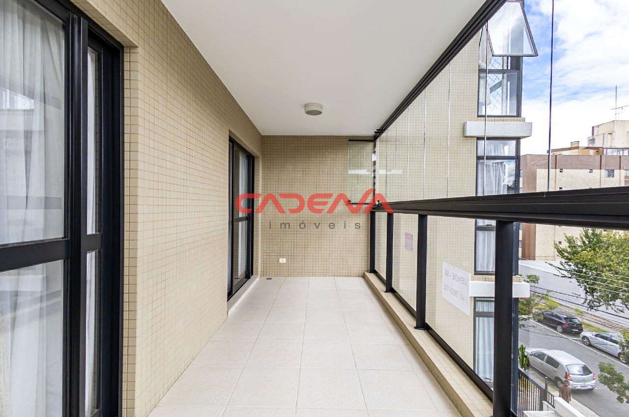 Apartamento à venda no Mercês: 