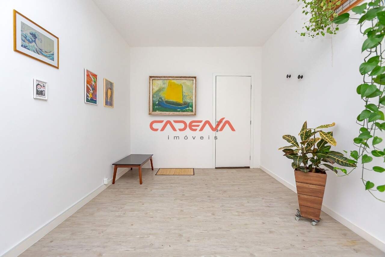 Sala à venda no Batel: 