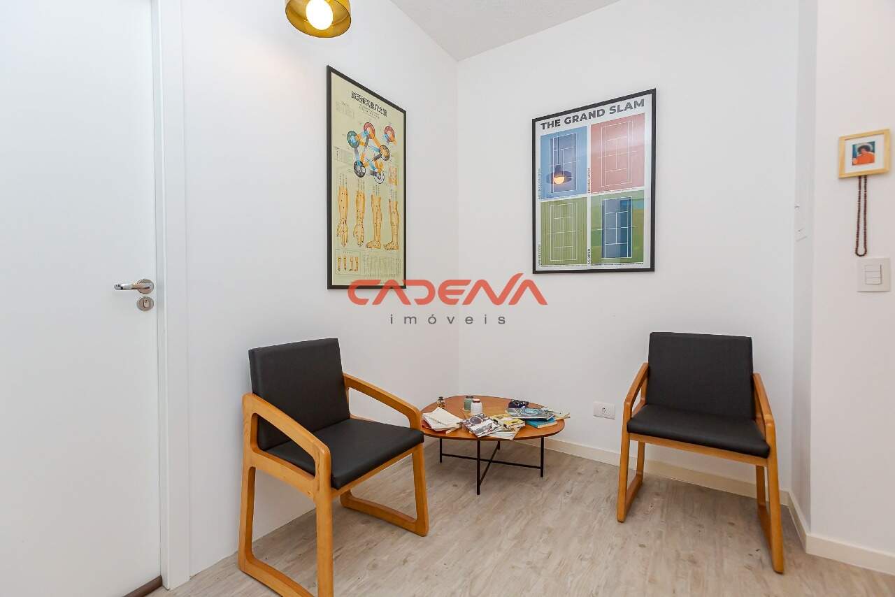 Sala à venda no Batel: 